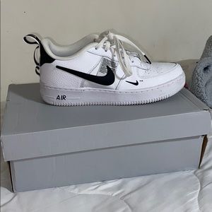AIR FORCE 1 LV8